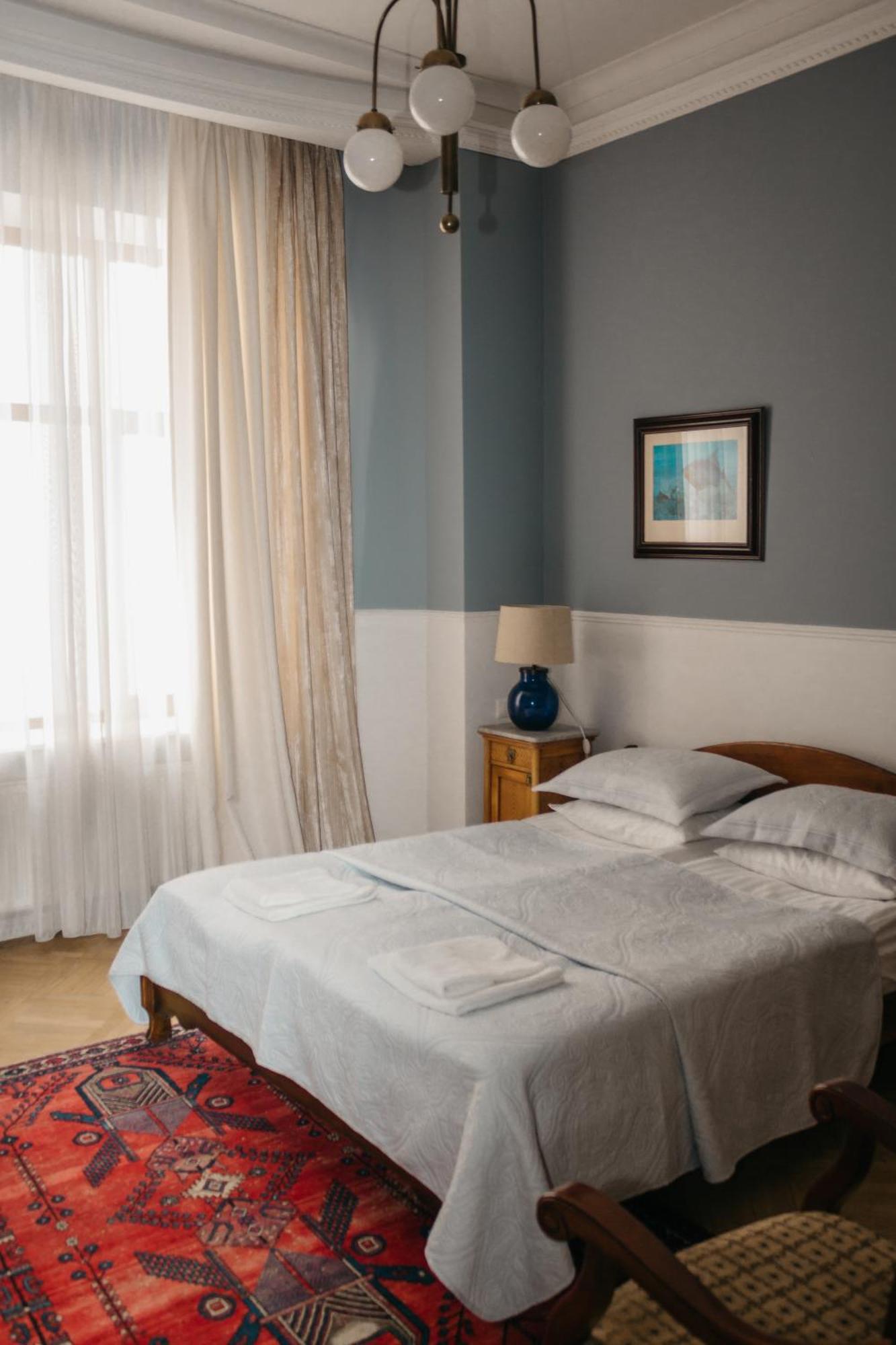 British Club Lviv Hotel Екстериор снимка