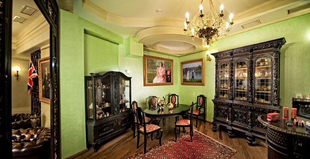 British Club Lviv Hotel Екстериор снимка