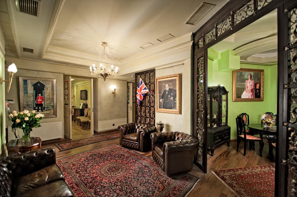 British Club Lviv Hotel Екстериор снимка