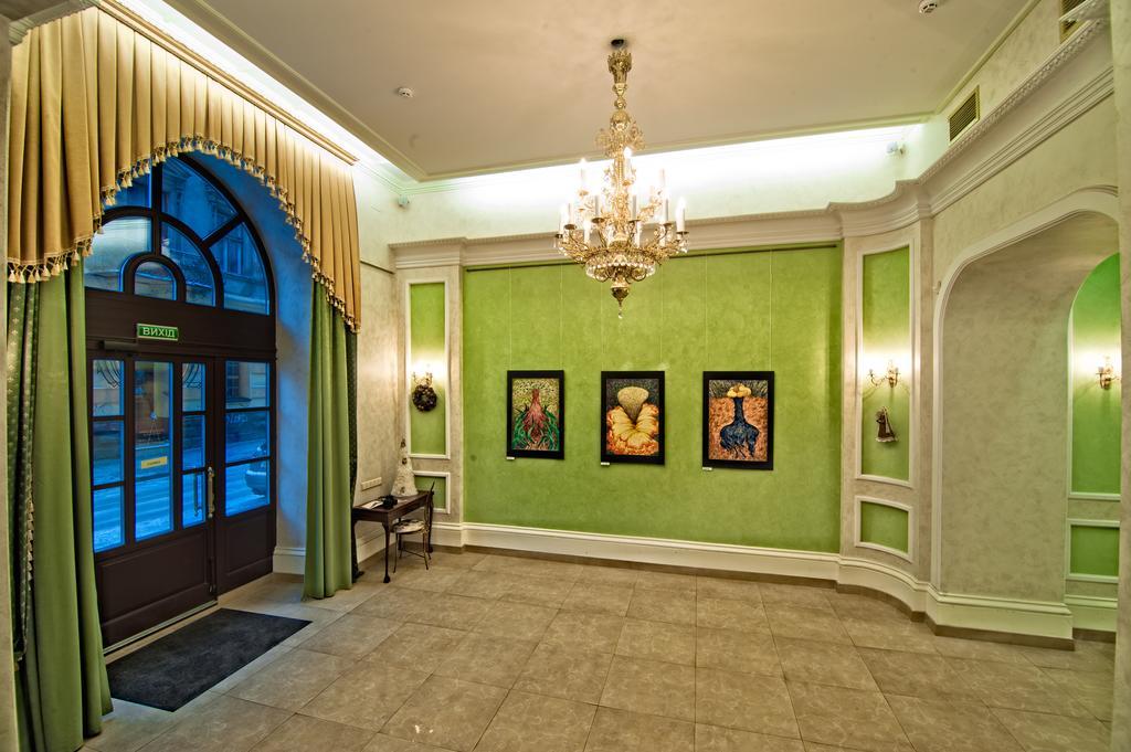 British Club Lviv Hotel Екстериор снимка