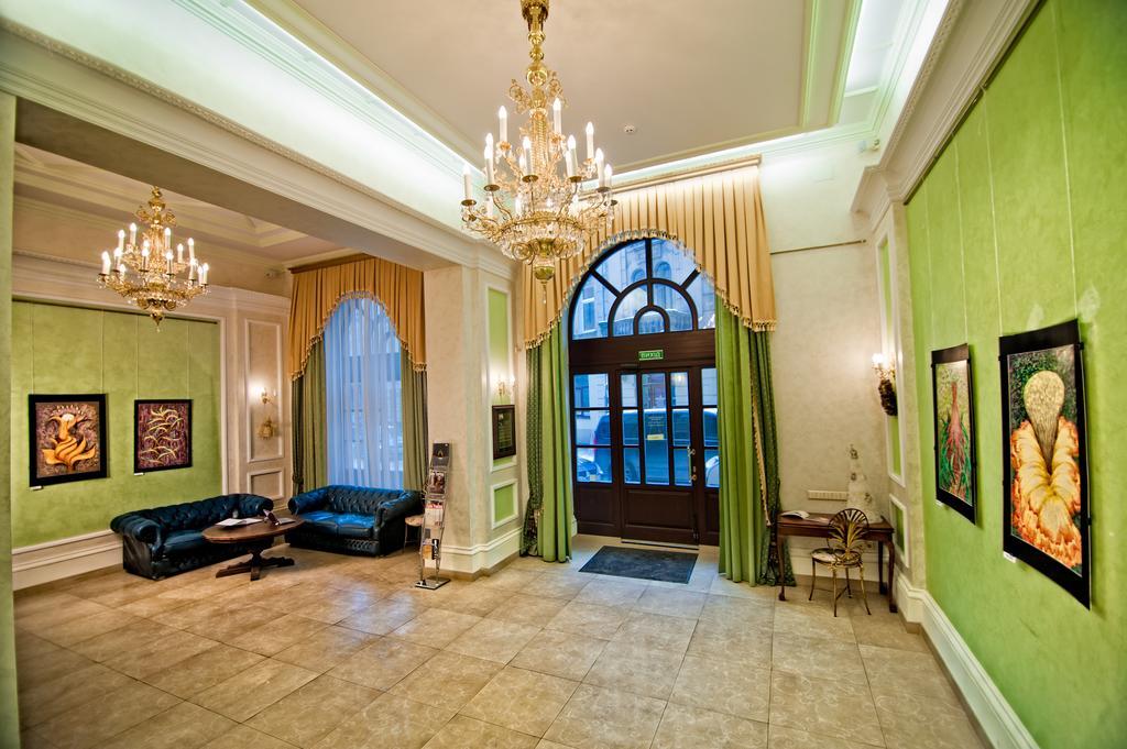 British Club Lviv Hotel Екстериор снимка