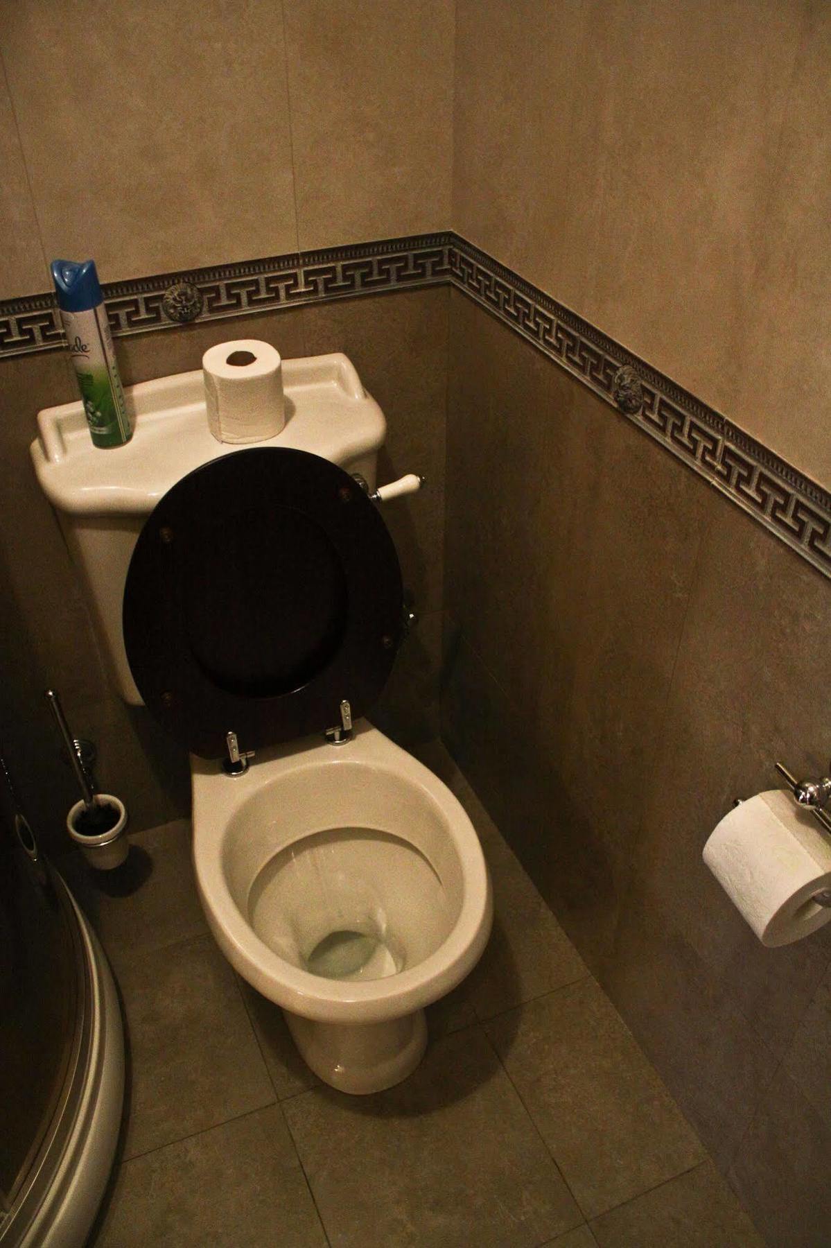 British Club Lviv Hotel Екстериор снимка