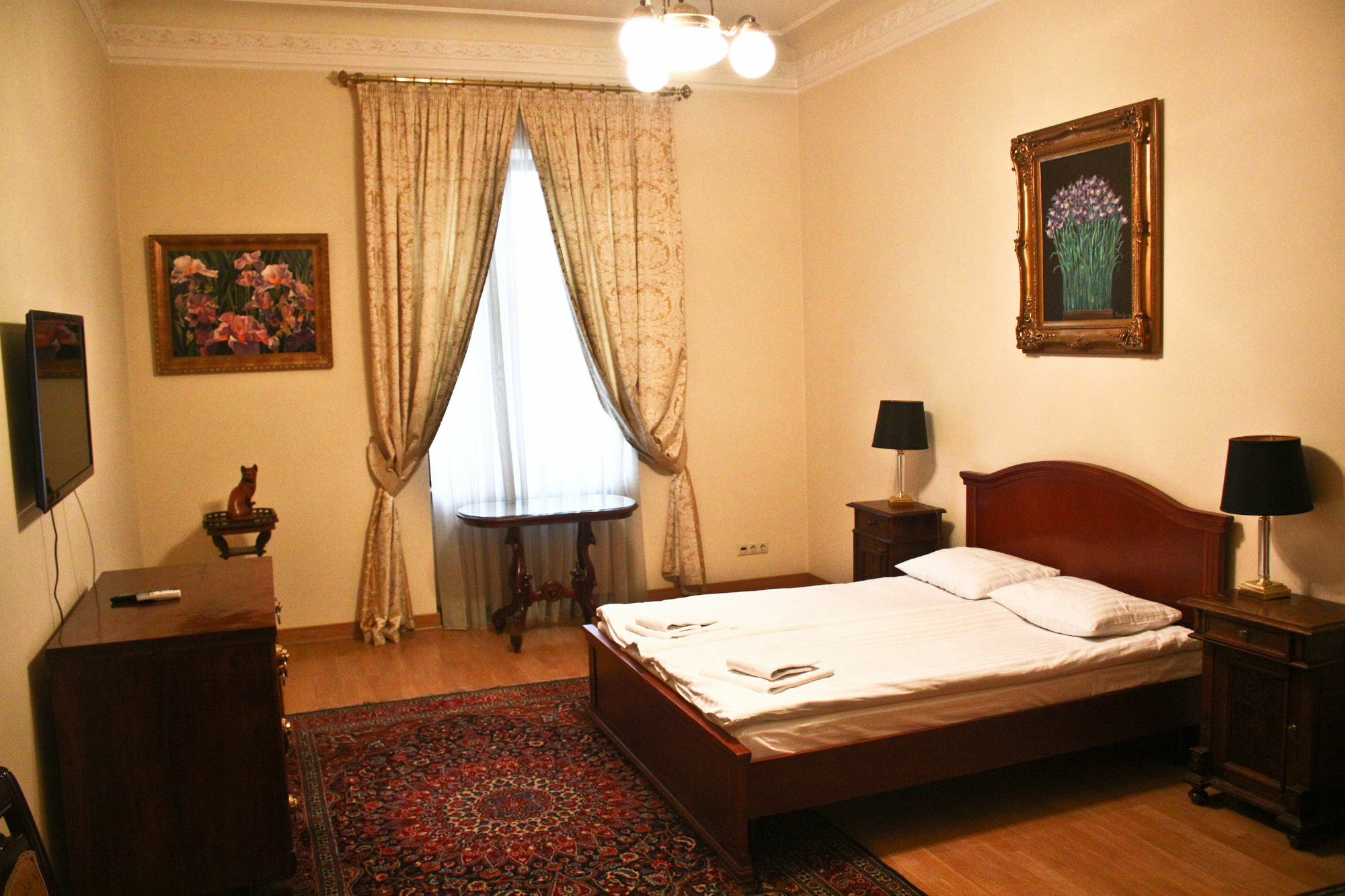 British Club Lviv Hotel Екстериор снимка
